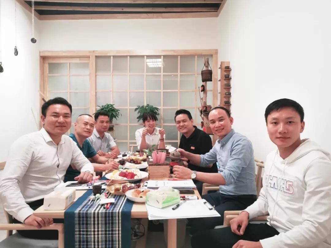 工程、材料中心管理層“裸心會(huì)”丨茶短情長(zhǎng)，一場(chǎng)來自心靈的對(duì)話！